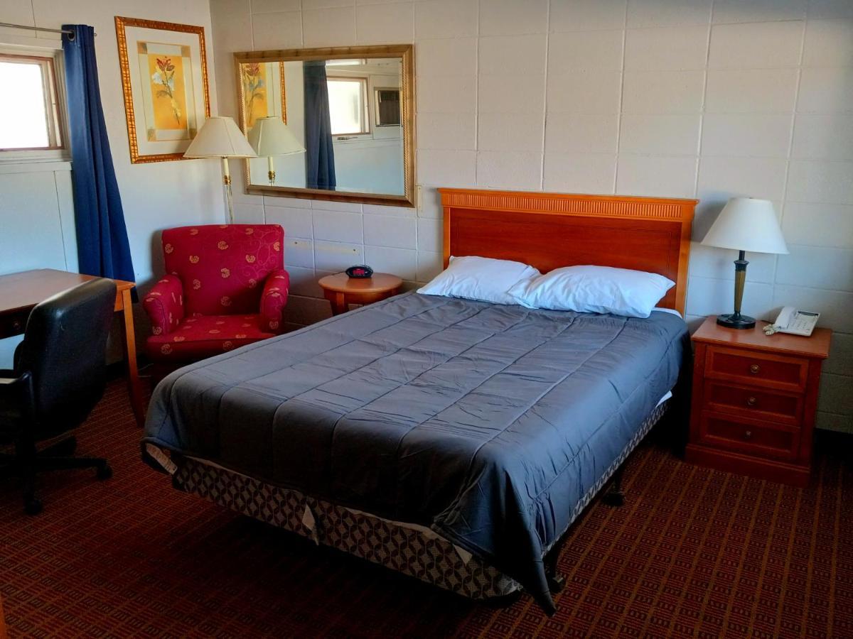 דריידן Chalet Inn Motel מראה חיצוני תמונה