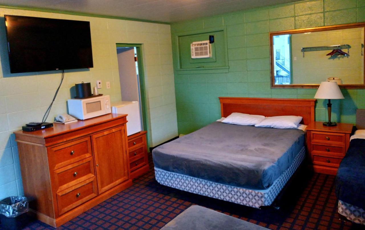דריידן Chalet Inn Motel מראה חיצוני תמונה